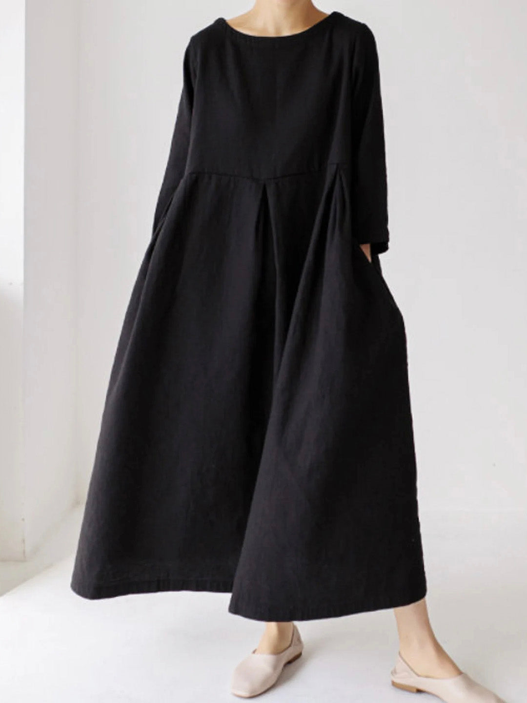 Amy Victoria | Loose linen dress with side pockets
