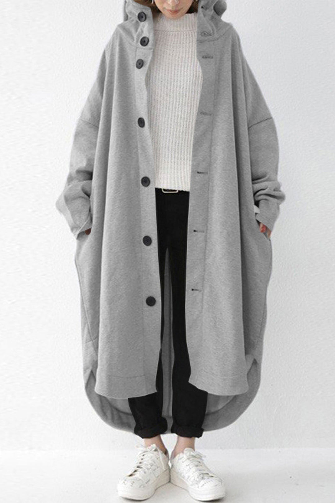 Amy Victoria | Buttoned coat with hooded pocket